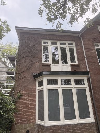 Buitenschilderwerk Buitenschilderwerk aan een woning uitgevoerd door SVB Klussenbedrijf